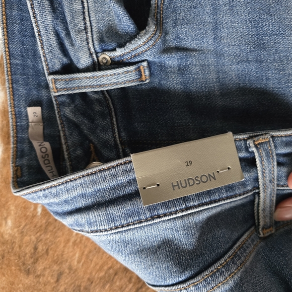 🆕 Hudson Holly High-Rise Flared Jeans 🆕 - Picture 6 of 12